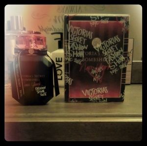 SMALL BOMBSHELL NEW YORK